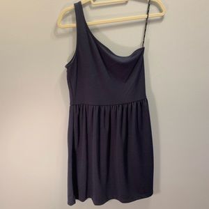One shoulder dress
